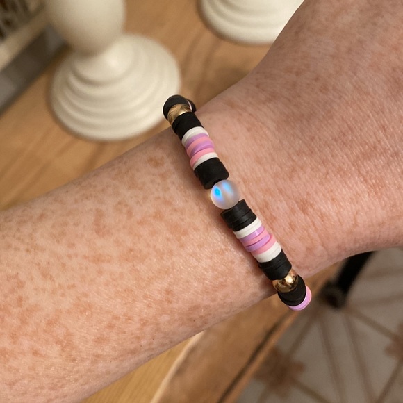 Handmade Heishi stacking bracelet XS-S - Picture 3 of 4